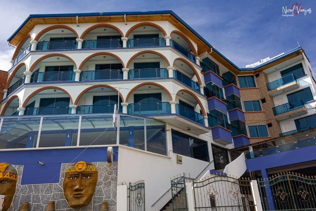 Hotel Lago Azul Copacabana  Rum bild
